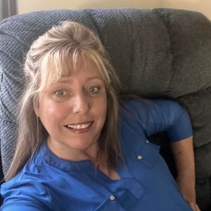 Meet your Posher, Lori